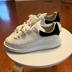 Men’s size E39 Alexander McQueens
